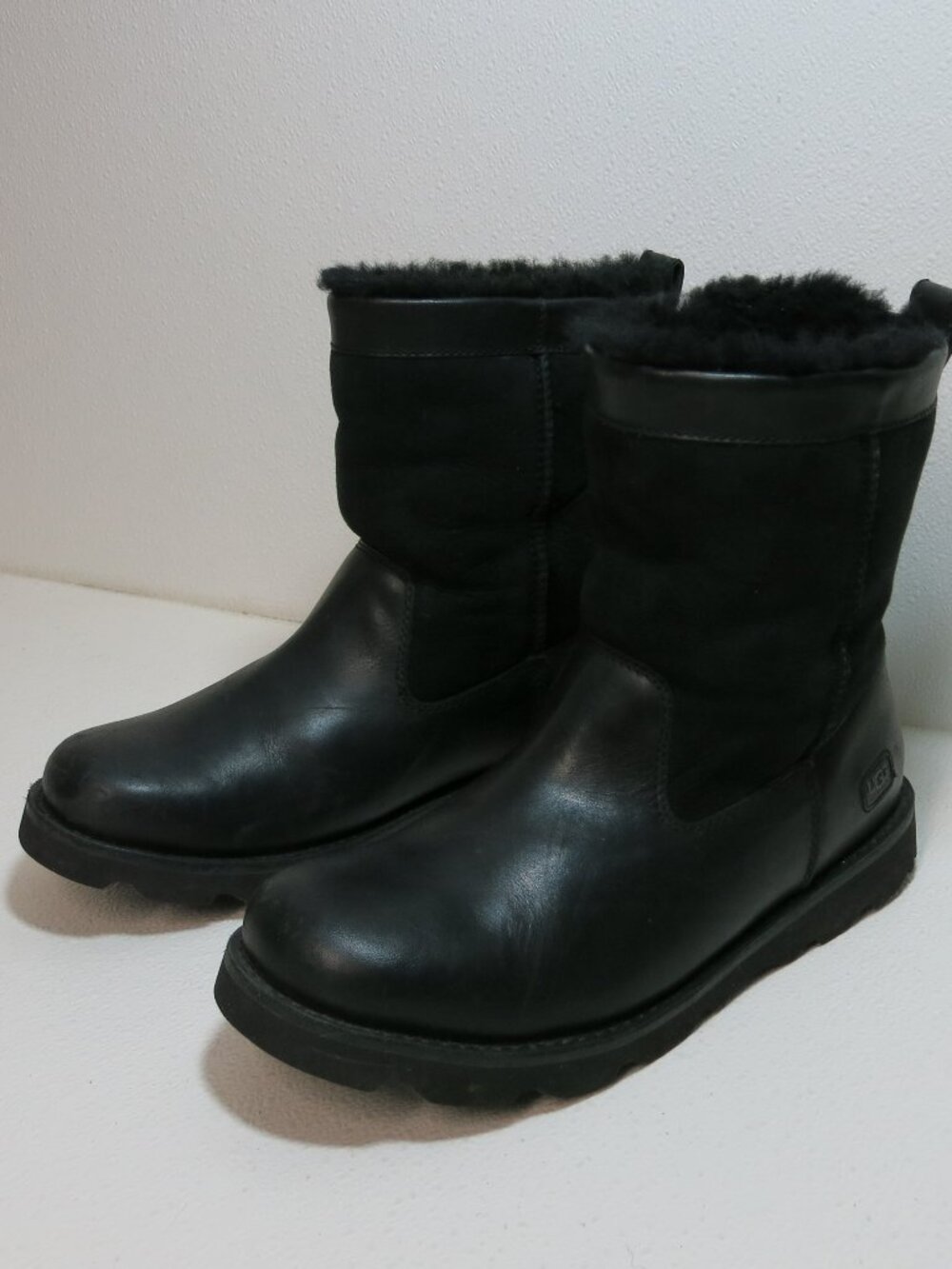 UGG Wrangell 5790 Men's Boot Insulated Winter Boots Winter Footwear Shoes sz 11